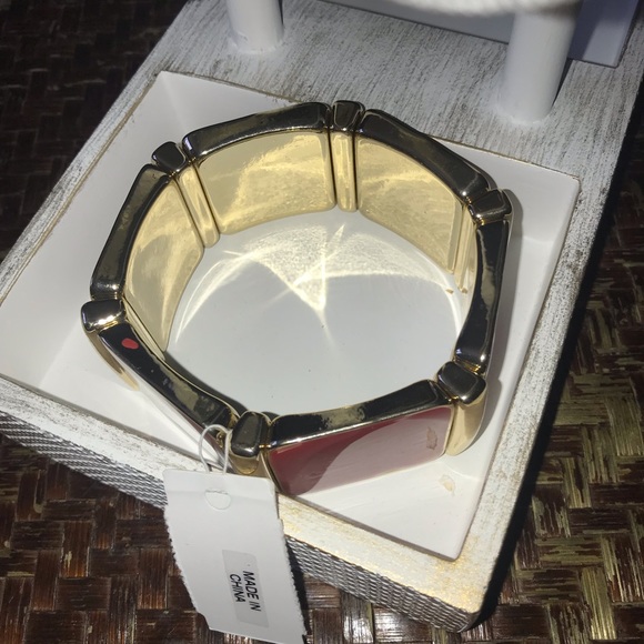 NEW! Stretch Bracelet - Picture 2 of 4